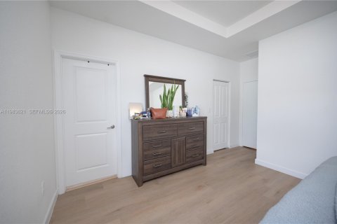 House in Homestead, Florida 3 bedrooms, 137.77 sq.m. № 2047147 - photo 21