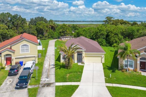 House in Kissimmee, Florida 4 bedrooms, 181.62 sq.m. № 1392369 - photo 27