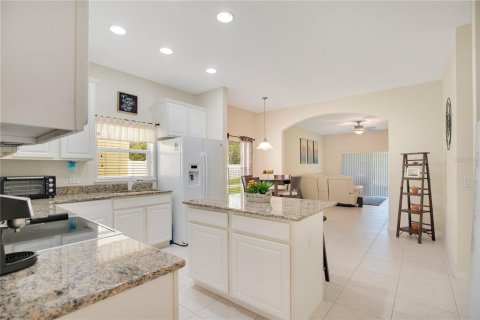 House in Kissimmee, Florida 4 bedrooms, 181.62 sq.m. № 1392369 - photo 5