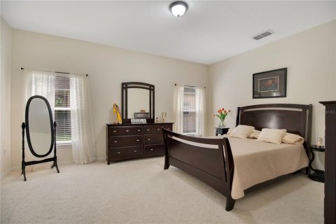House in Kissimmee, Florida 4 bedrooms, 181.62 sq.m. № 1392369 - photo 11