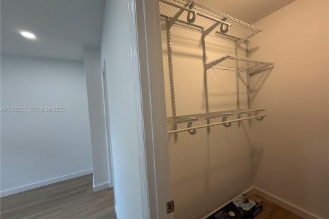 Condo in Fort Lauderdale, Florida, 1 bedroom  № 2031237 - photo 11