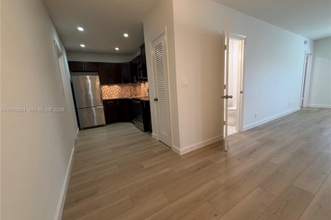 Condo in Fort Lauderdale, Florida, 1 bedroom  № 2031237 - photo 6