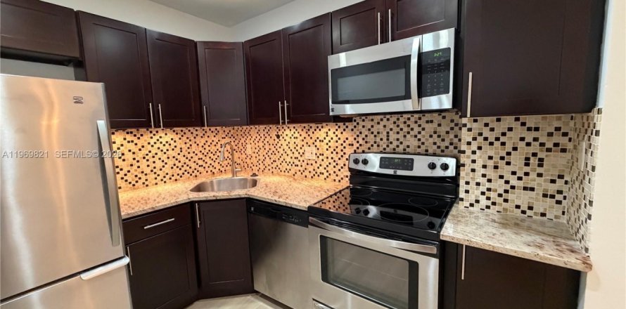 Condo in Fort Lauderdale, Florida, 1 bedroom  № 2031237