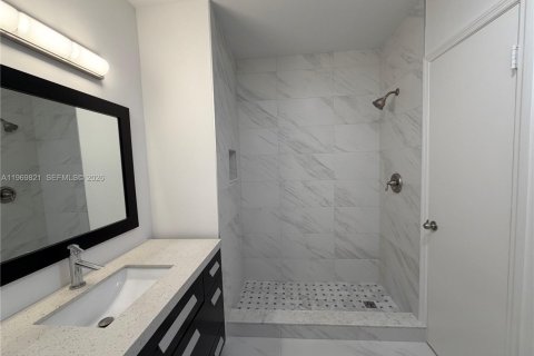 Condo in Fort Lauderdale, Florida, 1 bedroom  № 2031237 - photo 14