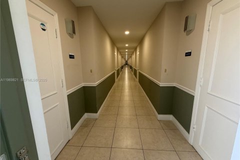 Condo in Fort Lauderdale, Florida, 1 bedroom  № 2031237 - photo 18