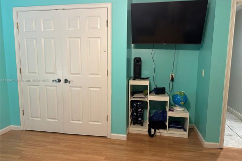 Casa en venta en Jacksonville, Florida, 4 dormitorios, 283.17 m2 № 1978411 - foto 27