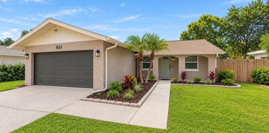 Villa ou maison à Dunedin, Floride 4 chambres, 118.91 m2 № 2420348