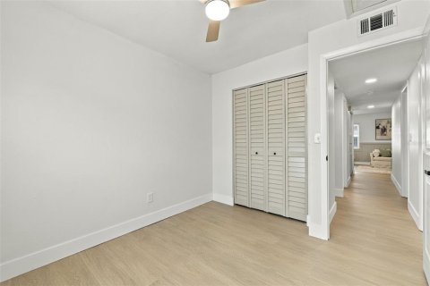 Villa ou maison à vendre à Dunedin, Floride: 4 chambres, 118.91 m2 № 2420348 - photo 16
