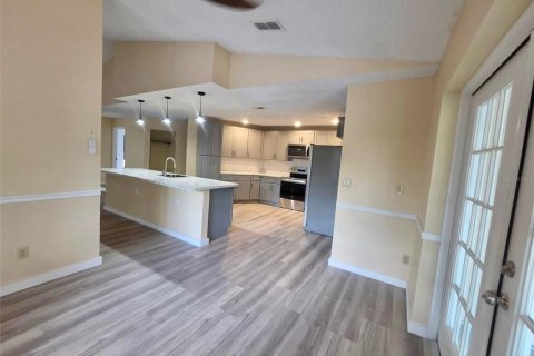 House in Spring Hill, Florida 3 bedrooms, 198.9 sq.m. № 2220643 - photo 7
