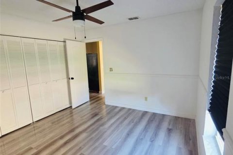 House in Spring Hill, Florida 3 bedrooms, 198.9 sq.m. № 2220643 - photo 10
