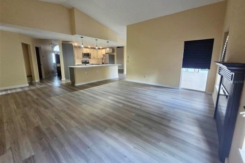 House in Spring Hill, Florida 3 bedrooms, 198.9 sq.m. № 2220643 - photo 6