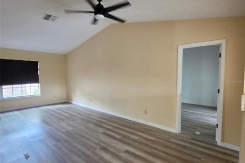 House in Spring Hill, Florida 3 bedrooms, 198.9 sq.m. № 2220643 - photo 9