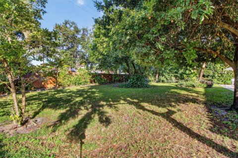 Купить виллу или дом в Майами-Лейкс, Флорида 5 спален, 256.5м2, № 2013099 - фото 28