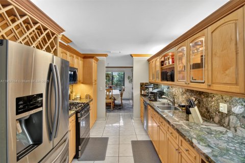 Купить виллу или дом в Майами-Лейкс, Флорида 5 спален, 256.5м2, № 2013099 - фото 9