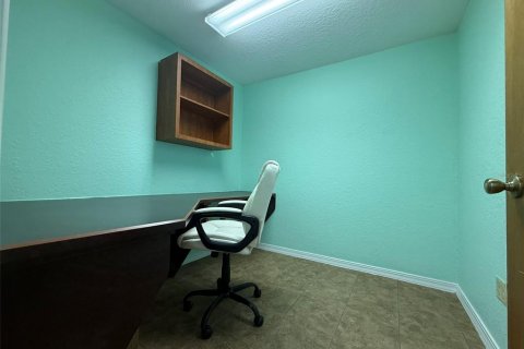 Immobilier commercial à louer à Palatka, Floride: 192.12 m2 № 2412609 - photo 10