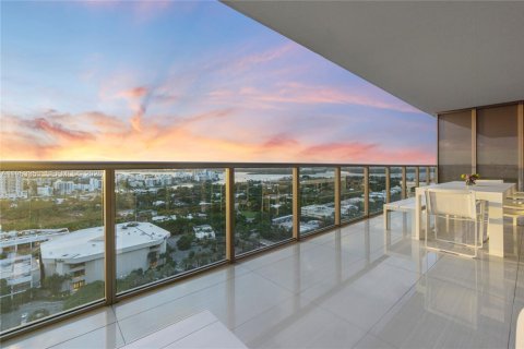 Copropriété à vendre à Bal Harbour, Floride: 2 chambres, 148.55 m2 № 2010853 - photo 2