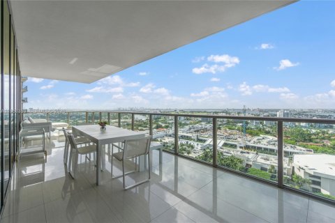 Copropriété à vendre à Bal Harbour, Floride: 2 chambres, 148.55 m2 № 2010853 - photo 7