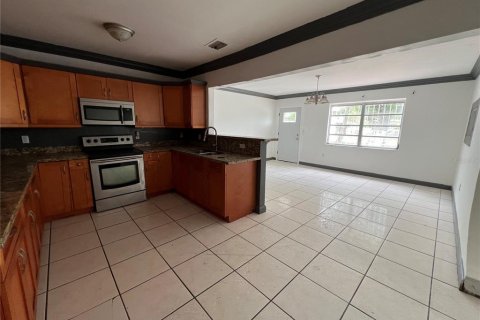 Casa en venta en North Miami, Florida, 4 dormitorios, 146.32 m2 № 2096261 - foto 12