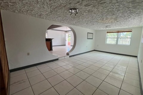 Casa en venta en North Miami, Florida, 4 dormitorios, 146.32 m2 № 2096261 - foto 15