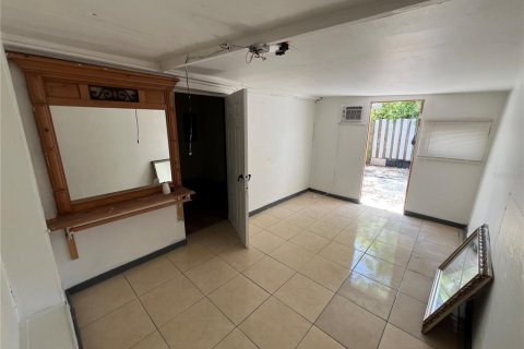 Casa en venta en North Miami, Florida, 4 dormitorios, 146.32 m2 № 2096261 - foto 22