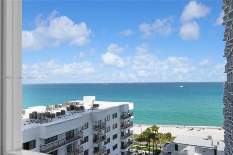 Condominio en alquiler en Miami Beach, Florida, 4 dormitorios, 154.22 m2 № 1936750 - foto 20