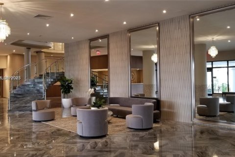 Condominio en alquiler en Miami Beach, Florida, 4 dormitorios, 154.22 m2 № 1936750 - foto 11