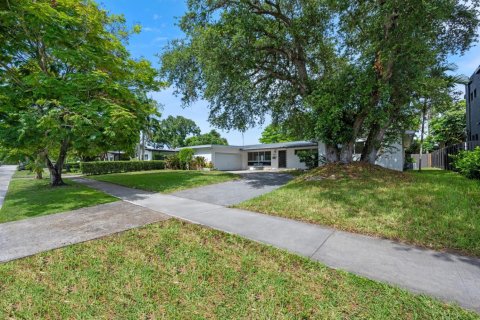 Casa en venta en Miami, Florida, 3 dormitorios, 210.98 m2 № 2263296 - foto 8