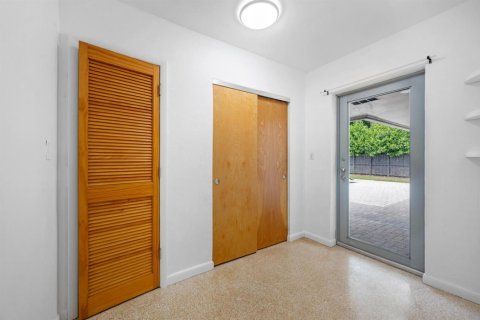 Casa en venta en Miami, Florida, 3 dormitorios, 210.98 m2 № 2263296 - foto 19