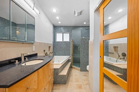 Casa en venta en Miami, Florida, 3 dormitorios, 210.98 m2 № 2263296 - foto 16