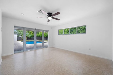 Casa en venta en Miami, Florida, 3 dormitorios, 210.98 m2 № 2263296 - foto 14