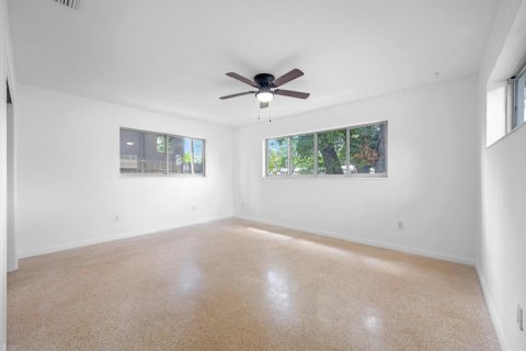 Casa en venta en Miami, Florida, 3 dormitorios, 210.98 m2 № 2263296 - foto 20