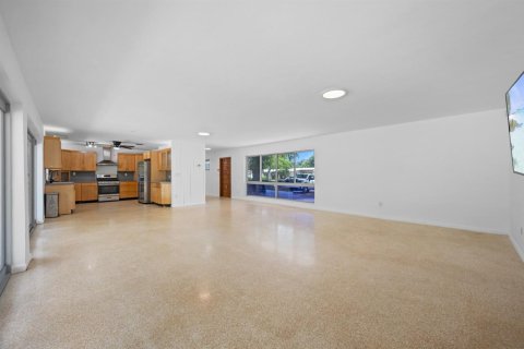 Casa en venta en Miami, Florida, 3 dormitorios, 210.98 m2 № 2263296 - foto 11