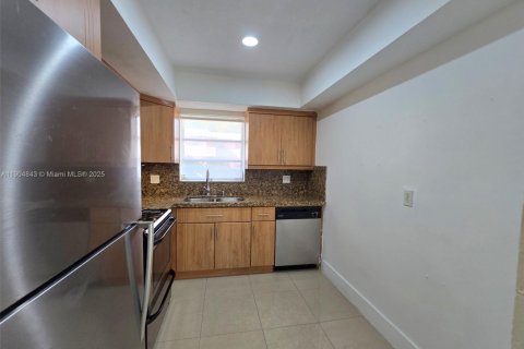 Купить кондоминиум в Майами, Флорида 2 спальни, 69.68м2, № 1956797 - фото 8