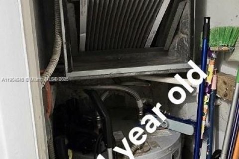 Купить кондоминиум в Майами, Флорида 2 спальни, 69.68м2, № 1956797 - фото 23