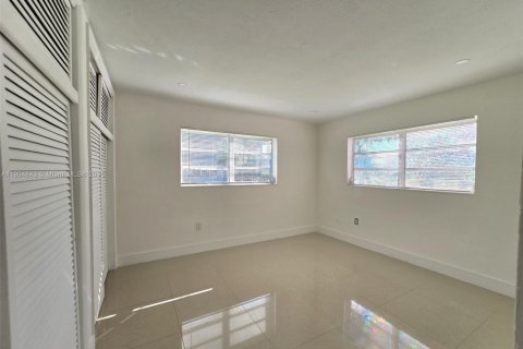 Купить кондоминиум в Майами, Флорида 2 спальни, 69.68м2, № 1956797 - фото 14