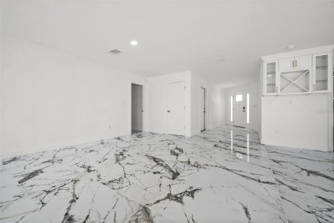 House in Treasure Island, Florida 3 bedrooms, 172.33 sq.m. № 1829240 - photo 28