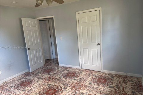 Снять в аренду виллу или дом в Лодердейл-Лейкс, Флорида 3 спальни, 136.29м2, № 1949190 - фото 12