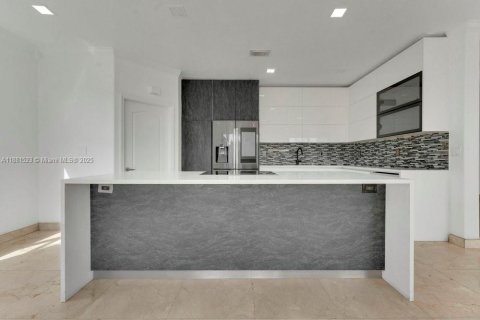 Copropriété à vendre à Doral, Floride: 4 chambres, 205.41 m2 № 1929837 - photo 11