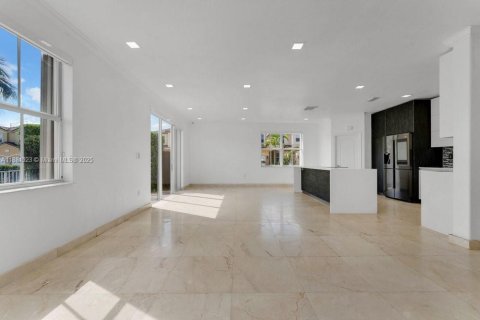 Copropriété à vendre à Doral, Floride: 4 chambres, 205.41 m2 № 1929837 - photo 8