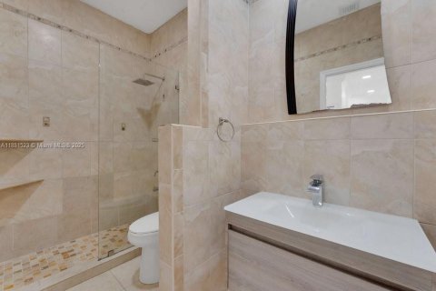 Copropriété à vendre à Doral, Floride: 4 chambres, 205.41 m2 № 1929837 - photo 16