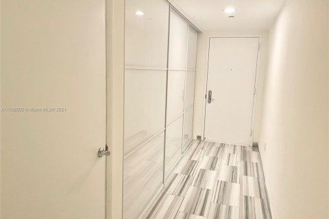 Appartement à louer à Hallandale Beach, Floride: 1 chambre, 78.41 m2 № 1937807 - photo 6