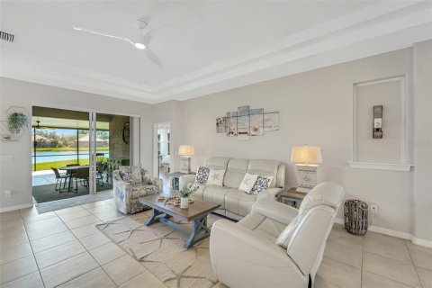 House in Venice, Florida 3 bedrooms, 184.6 sq.m. № 1512213 - photo 7