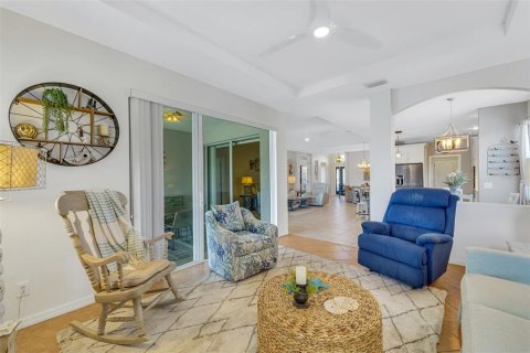 House in Venice, Florida 3 bedrooms, 184.6 sq.m. № 1512213 - photo 16