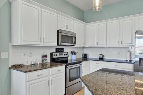House in Venice, Florida 2 bedrooms, 146.88 sq.m. № 2196664 - photo 17