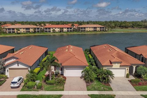 House in Venice, Florida 2 bedrooms, 146.88 sq.m. № 2196664 - photo 2