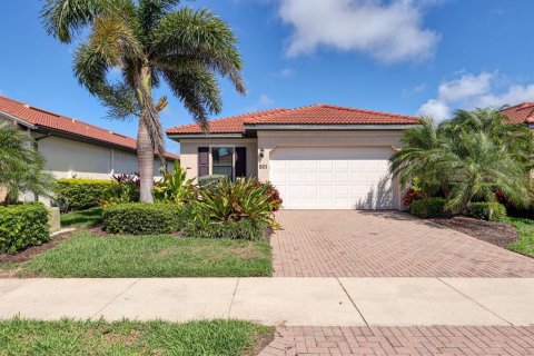 House in Venice, Florida 2 bedrooms, 146.88 sq.m. № 2196664