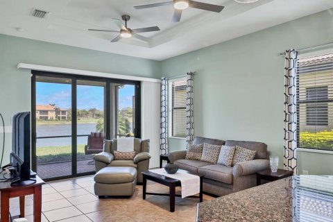 House in Venice, Florida 2 bedrooms, 146.88 sq.m. № 2196664 - photo 10
