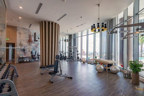 Снять в аренду кондоминиум в Холливуд, Флорида 2 спальни, 105.54м2, № 1692215 - фото 15