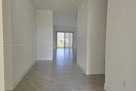 House in Ave Maria, Florida 3 bedrooms № 1937474 - photo 5