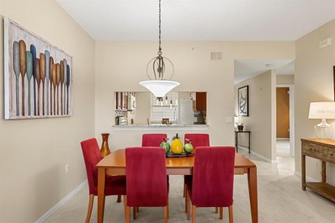Condo in Sarasota, Florida, 2 bedrooms  № 1852521 - photo 12